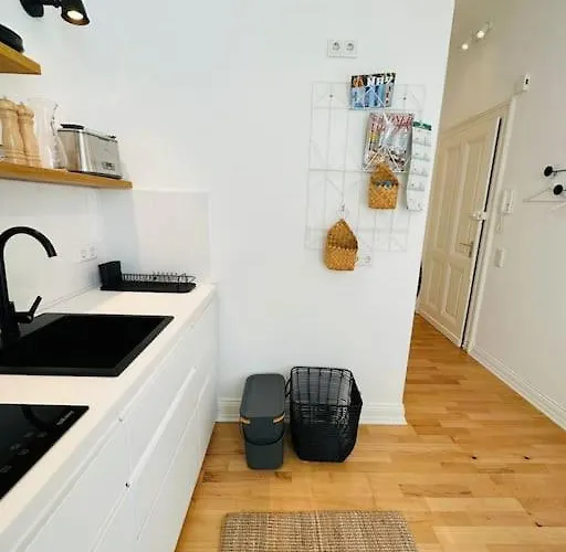 In Elberfeld - Naehe Dus & Dortmund & Koeln & Essen * Βούρπεταλ